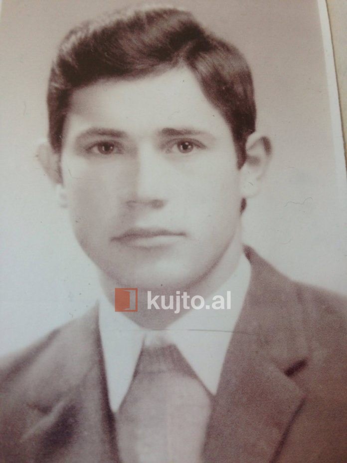 Gjergji Çapollari Student